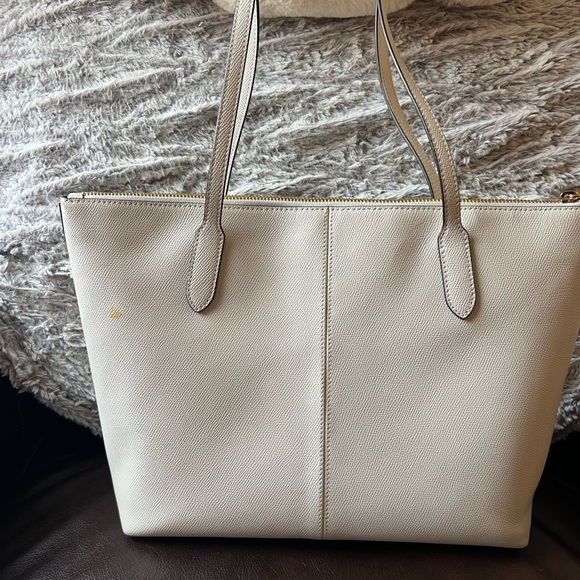 Coach Cream Leather Tote with Gold Hardware - Picture 2 of 8